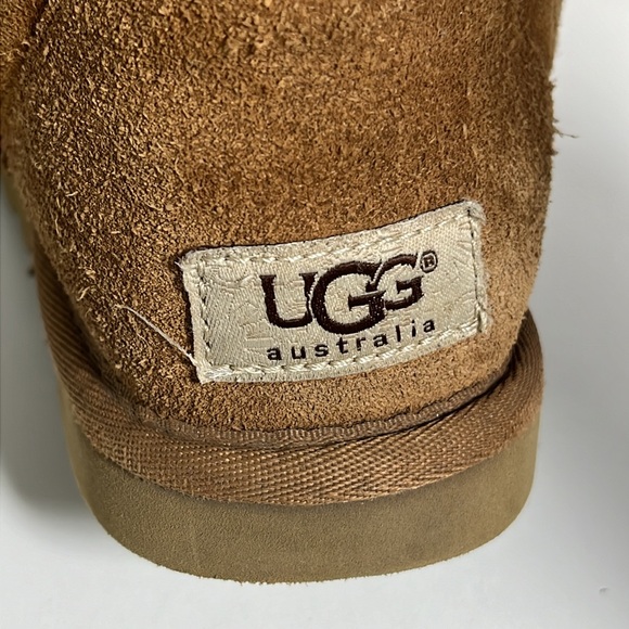 UGG Classic Short Boots Brown Suede Women's 5 - Picture 8 of 8